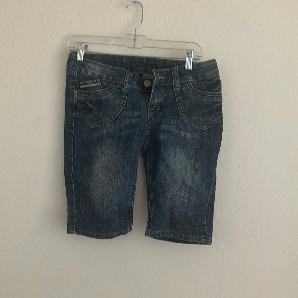FINAL MARKDOWN Junior aviva shorts 7